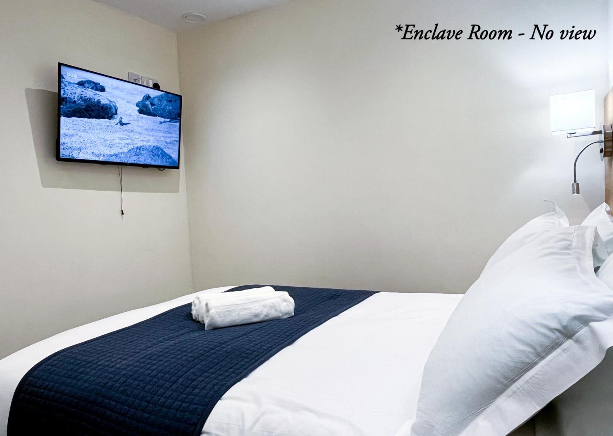 Atis The Park Inn Дувр Екстер'єр фото