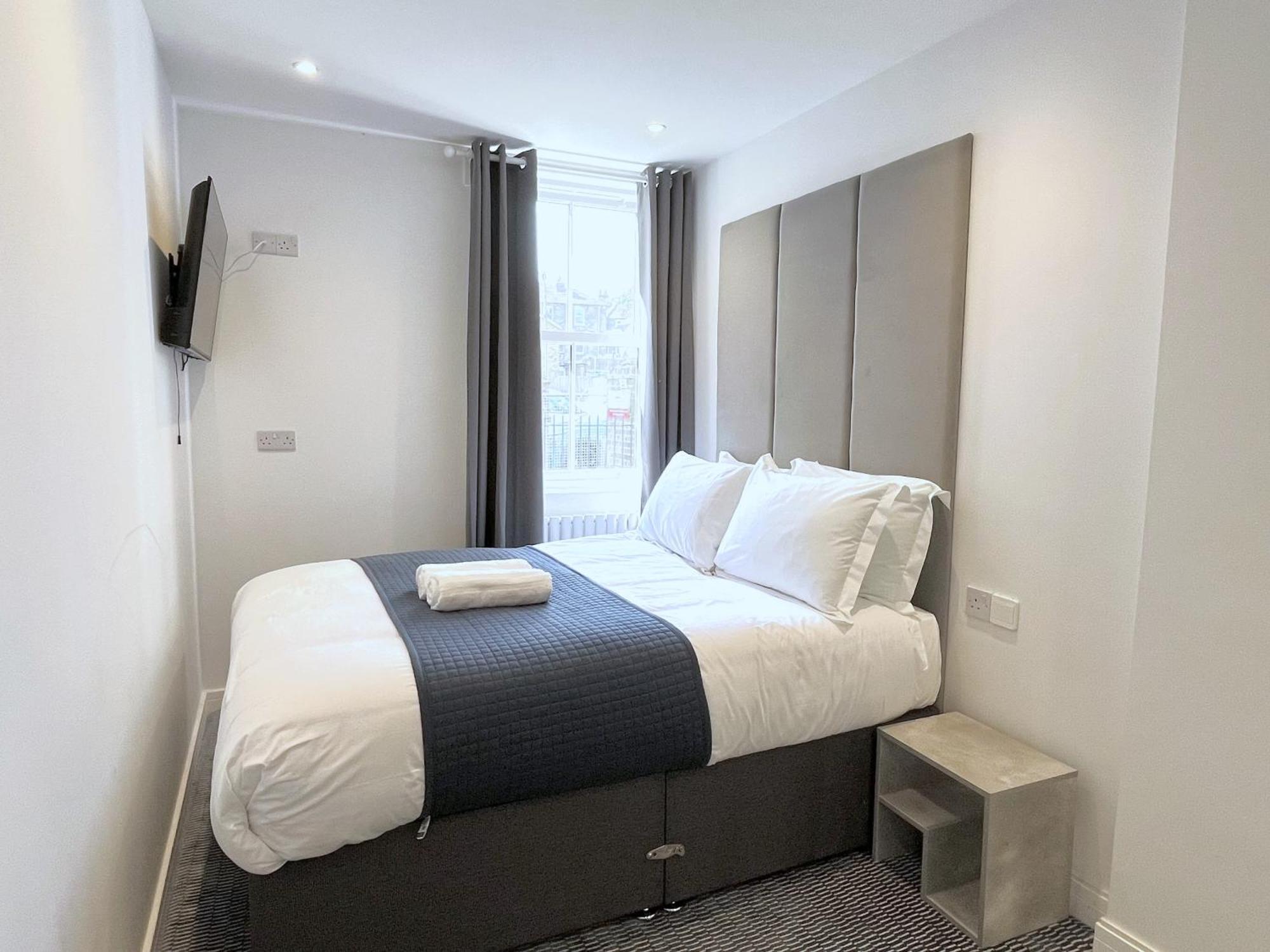 Atis The Park Inn Дувр Екстер'єр фото