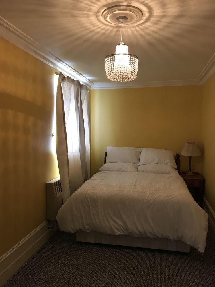 Atis The Park Inn Дувр Екстер'єр фото